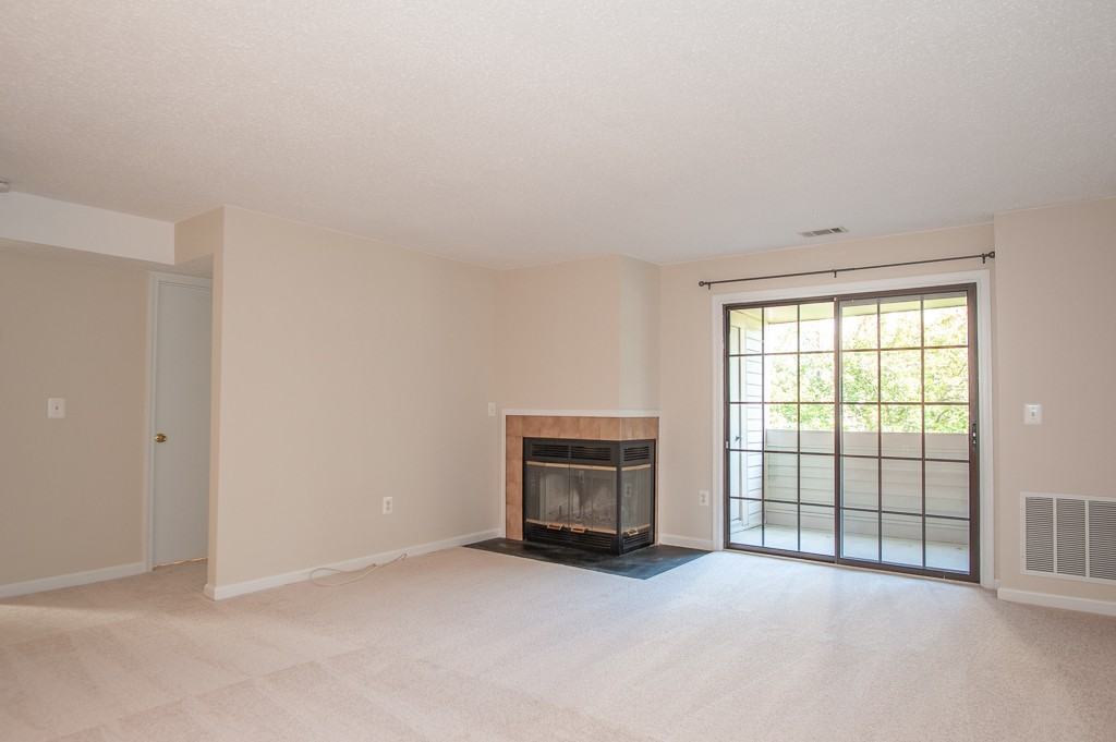 6919 Mary Caroline Cir - Photo 2 of 11