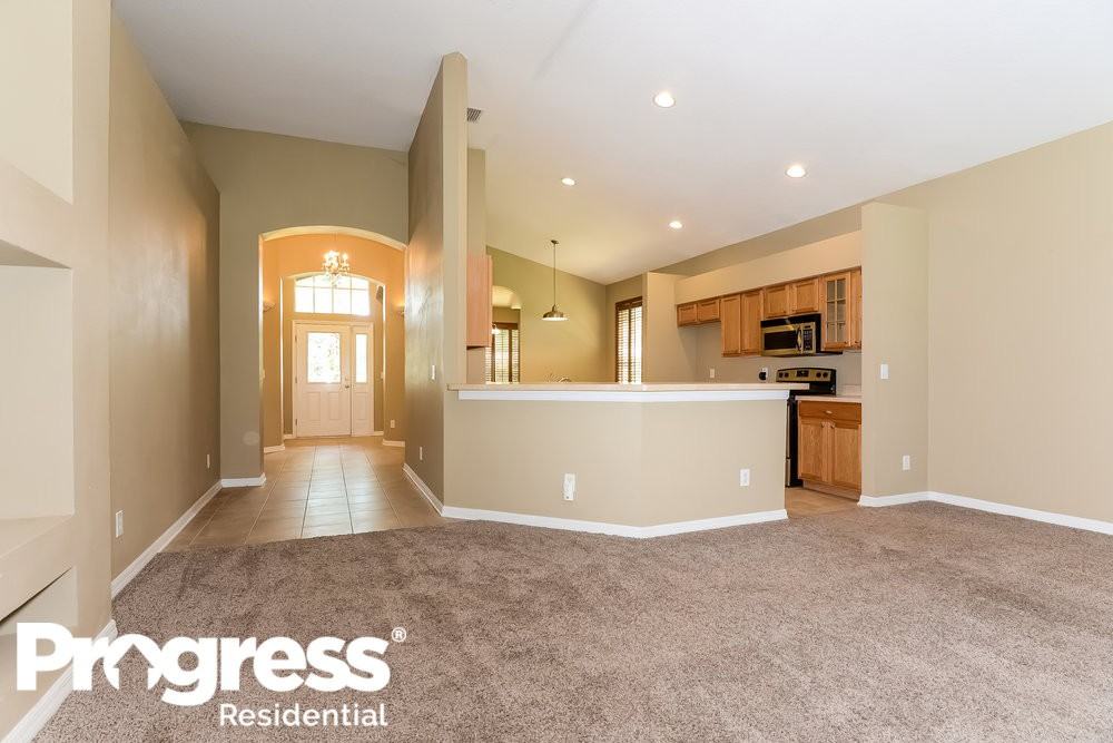 5003 Windingbrook Trl - Photo 2 of 14