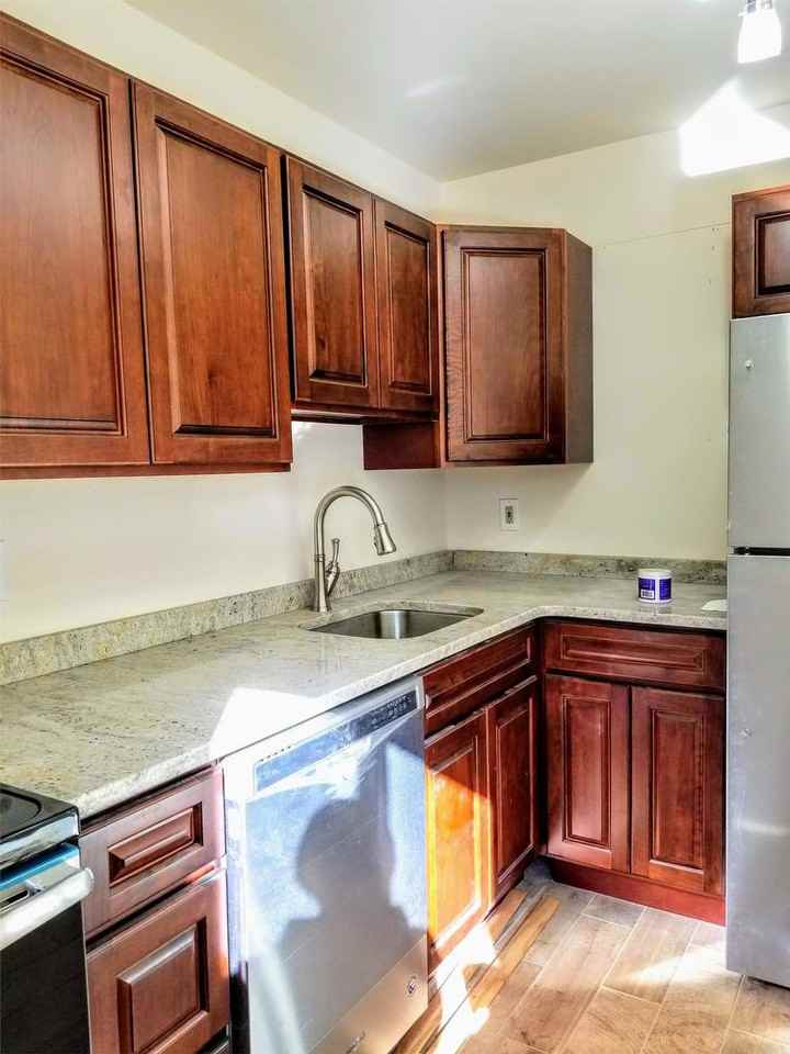 601 Briarwood Ct - Photo 2 of 10