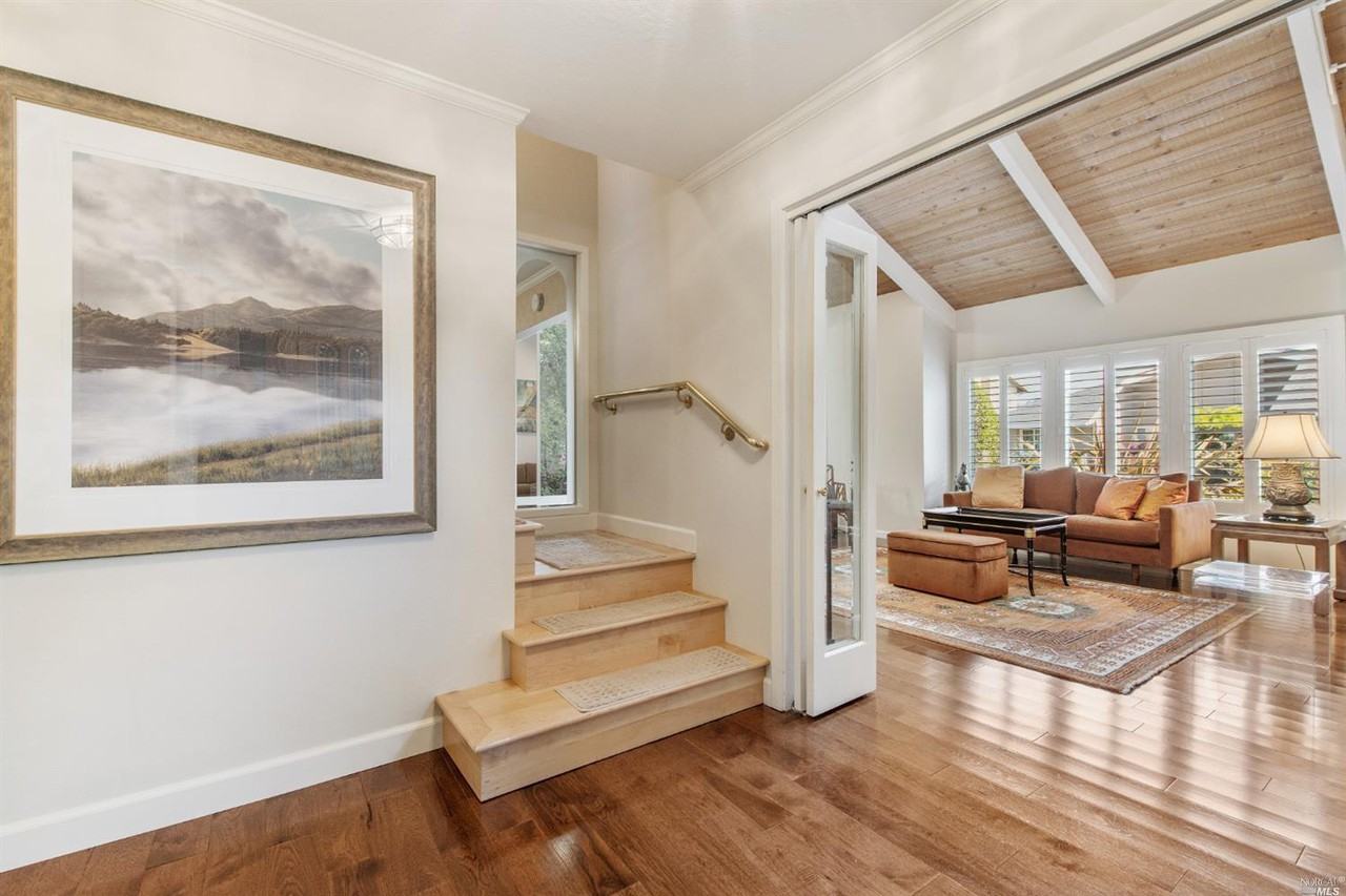 28 Vía La Brisa - Photo 2 of 42