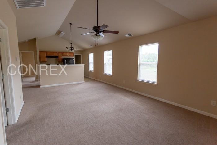 328 Maggie Way - Photo 2 of 10