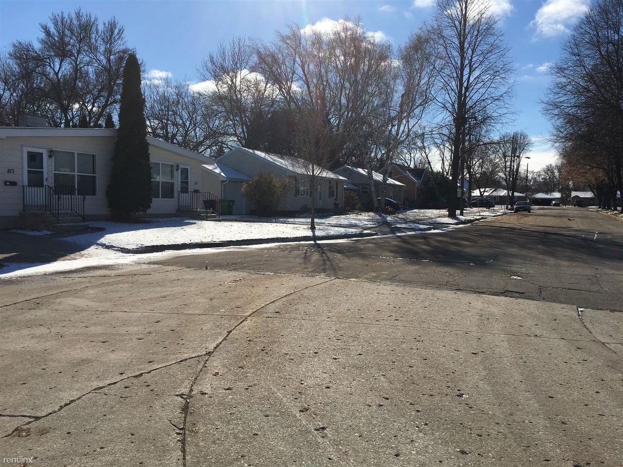 815 Gross Ct - Photo 2 of 6