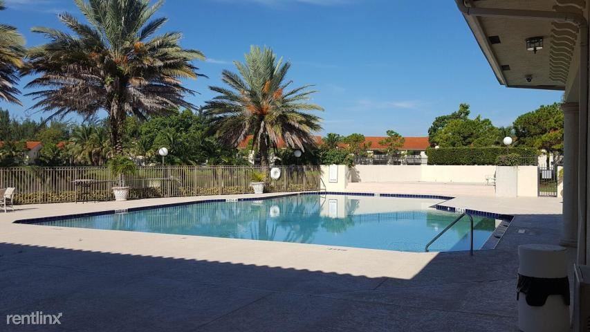 Palm Beach Place - Photo 3 of 6