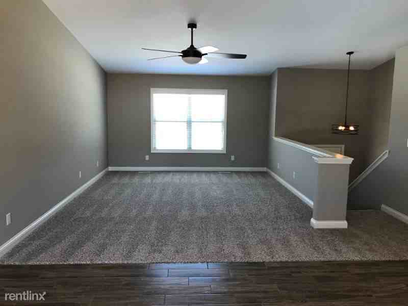 334 Touchdown Dr - Photo 2 of 14