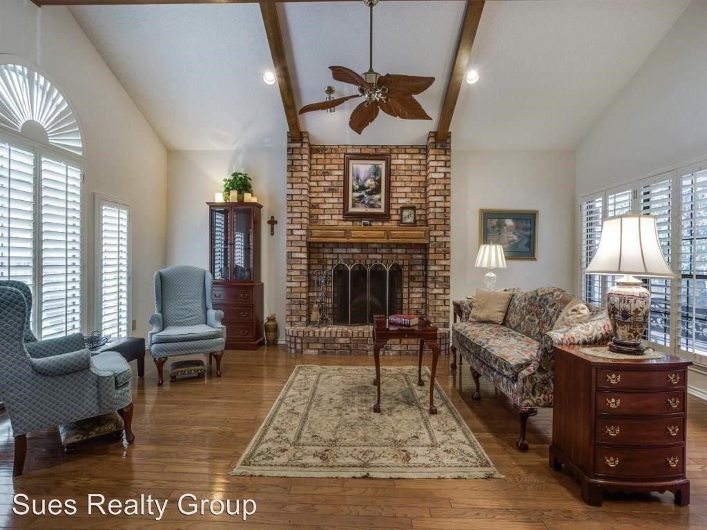 3205 Hyde Park Ct - Photo 3 of 13