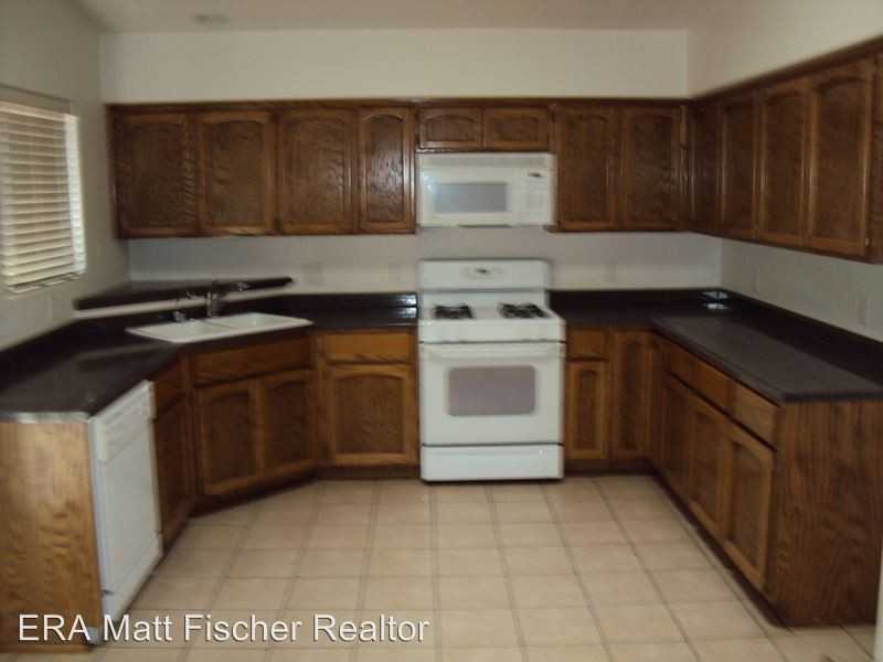 10641 E 39th Pl - Photo 3 of 8