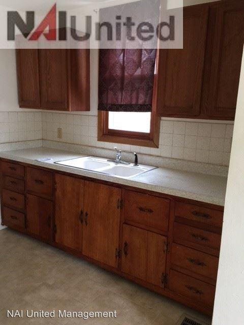 2319 41st St - Photo 2 of 8