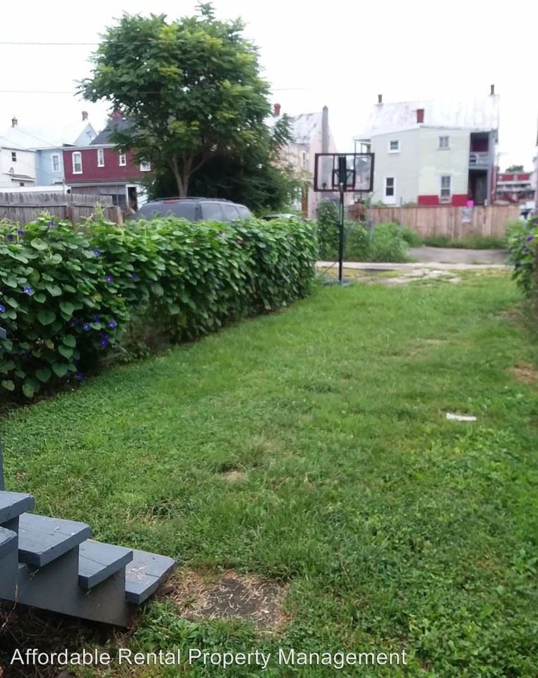 130 1/2 Elm St - Photo 2 of 13