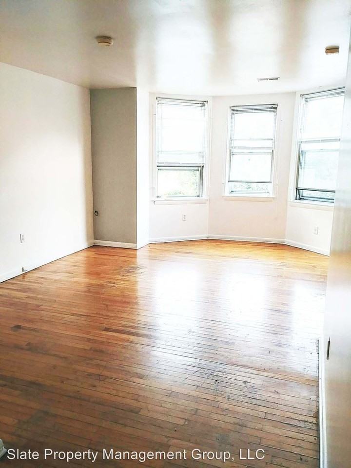 5172 Parkside Ave - Photo 2 of 8