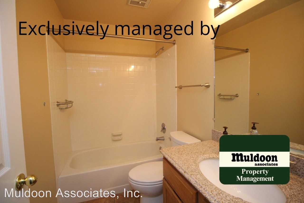 540 Autumn Crest Cir #C - Photo 2 of 7