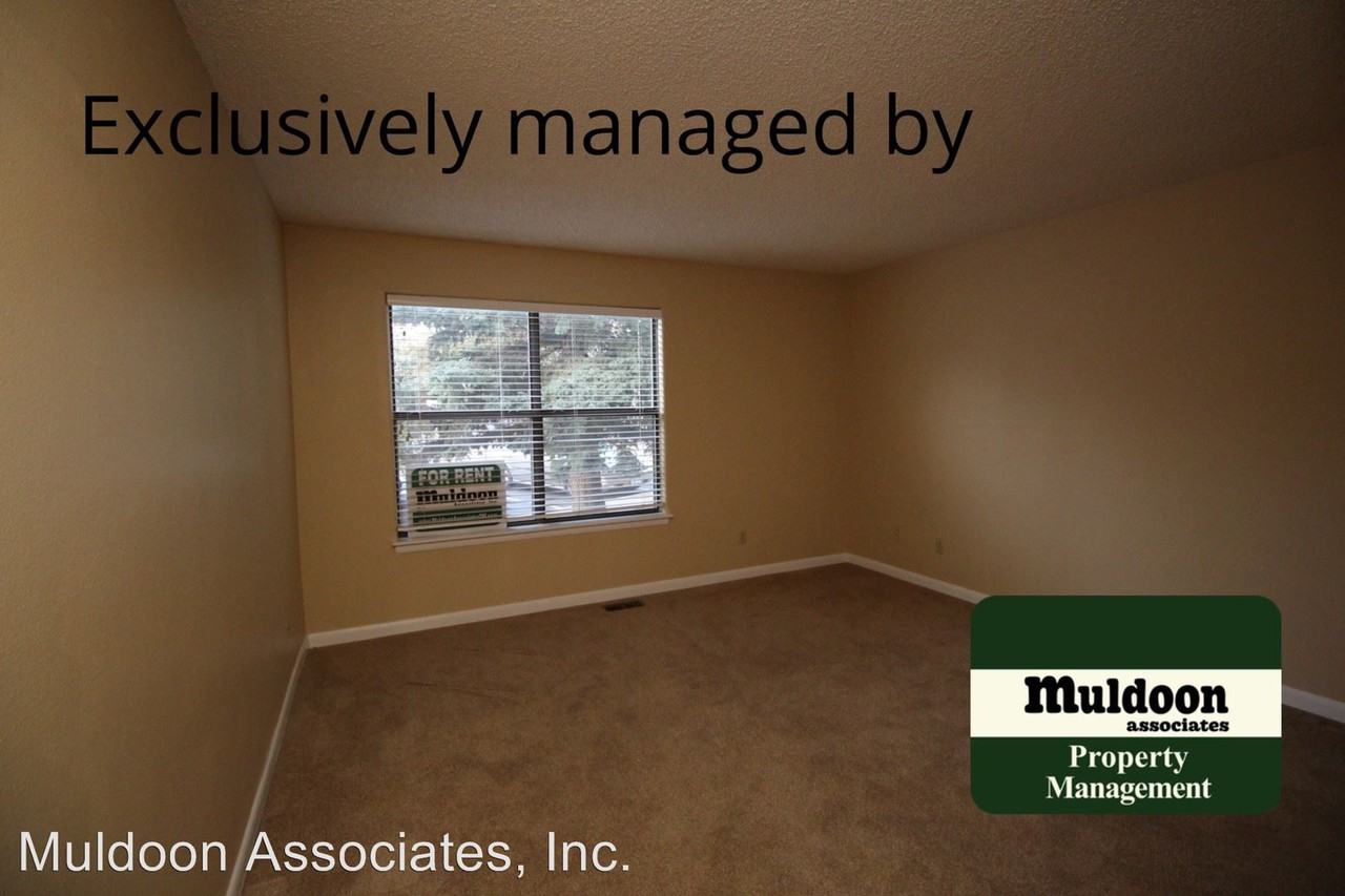 540 Autumn Crest Cir #C - Photo 3 of 7