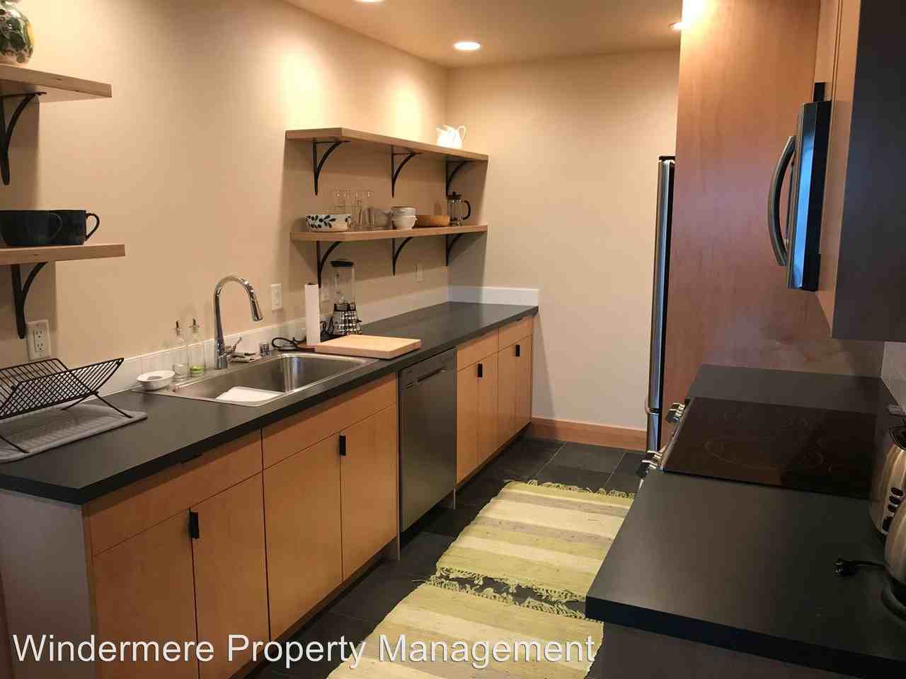 1418 4th St - Photo 3 of 9