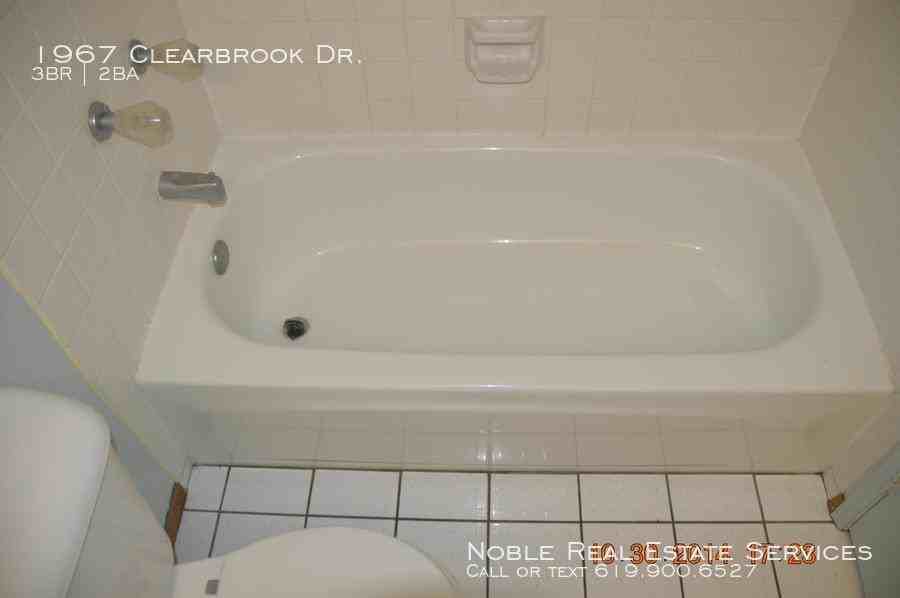 1967 Clearbrook Dr - Photo 3 of 8