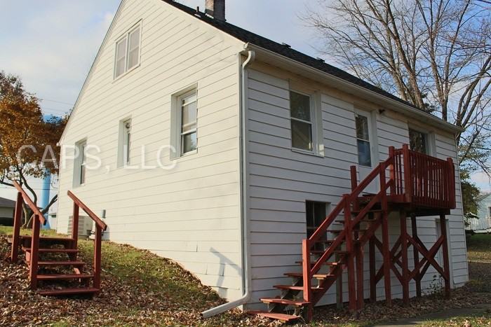 13131 Parrish Ave - Photo 3 of 14