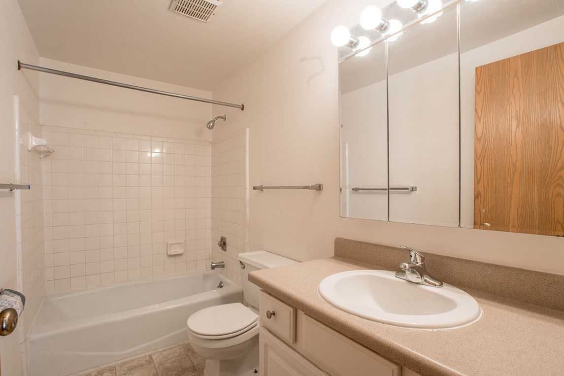 Spartan Duplex - Photo 2 of 4