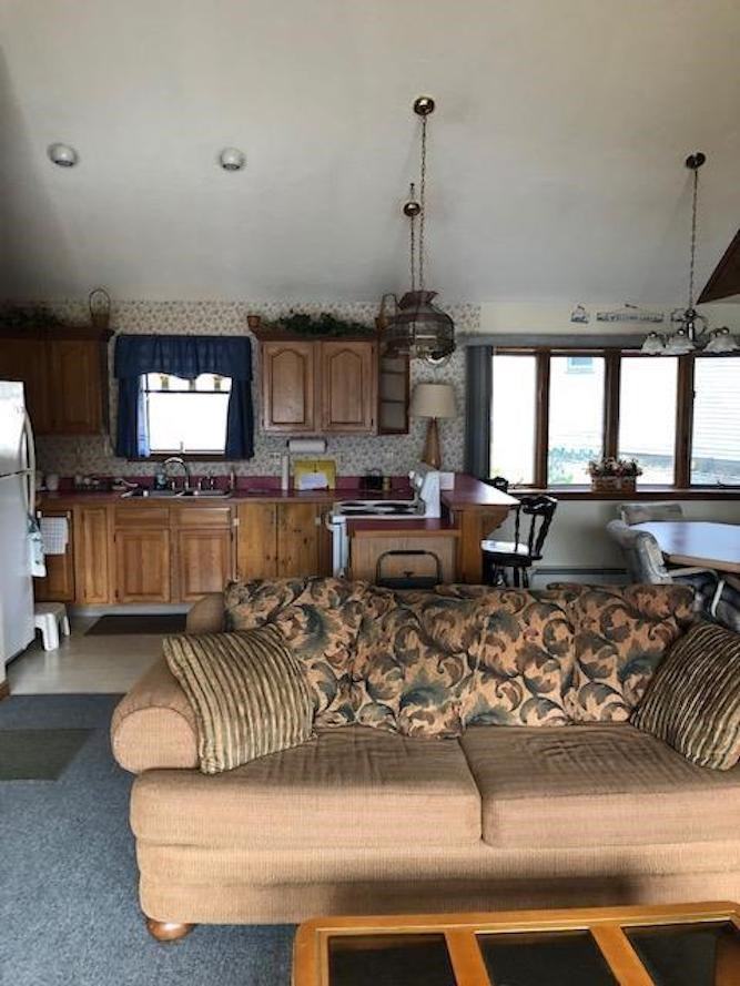 411 Jamestown Rd - Photo 3 of 16