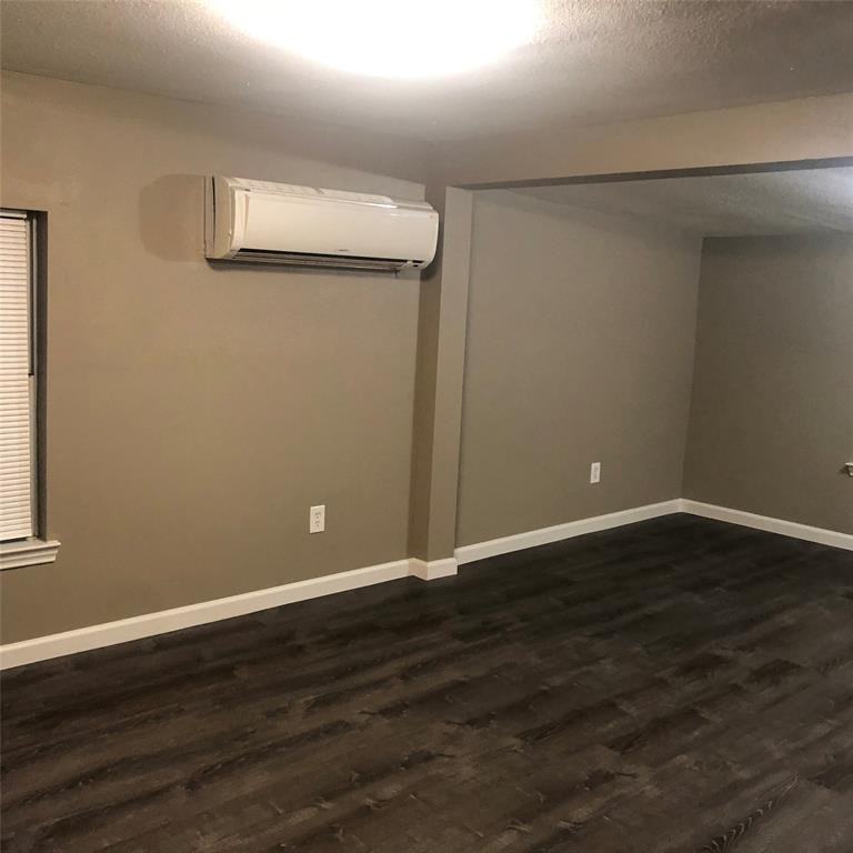 4560 Dunnam Rd - Photo 2 of 13