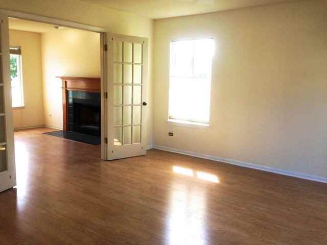 1120 Mallory Ct - Photo 2 of 12