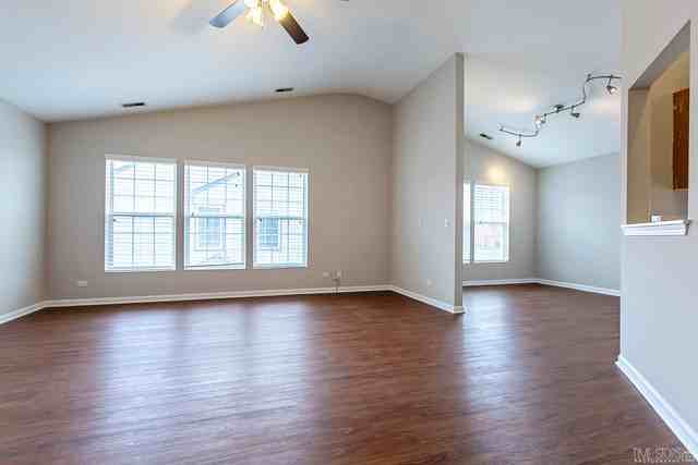 3321 Bromley Ln - Photo 2 of 16