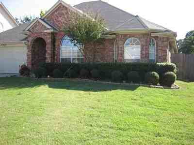 2085 Brookgate Dr - Photo 3 of 8