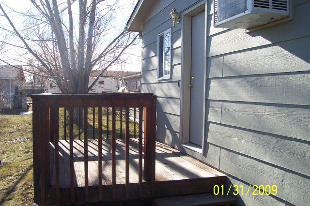 402 Sharron Ln - Photo 2 of 7