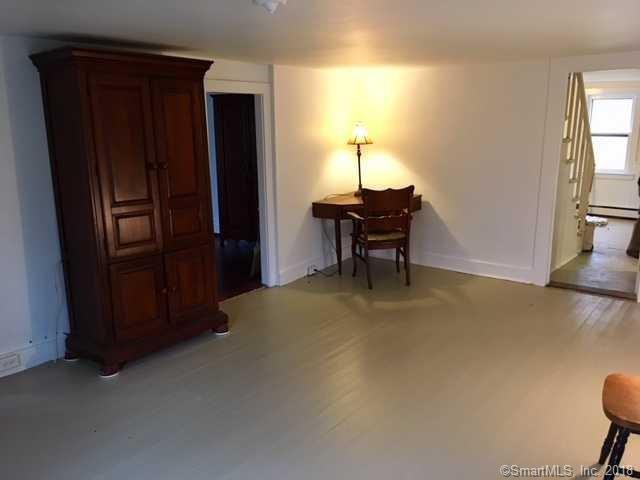 11 Buttonball Rd - Photo 3 of 11