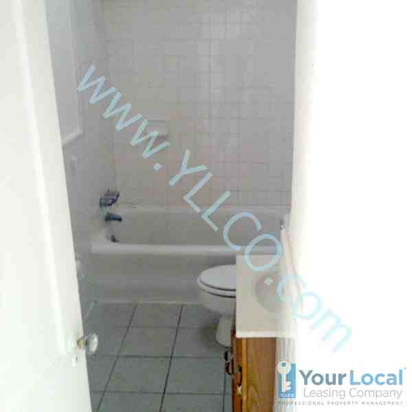 111 Lafayette Ave - Photo 3 of 4