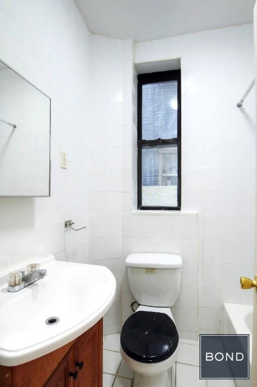 151 East 106th Street 2e - Photo 3 of 10