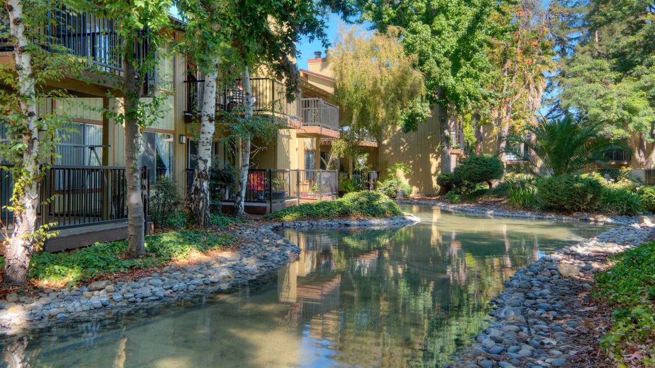 Lorien Ivy - Photo 4 of 80