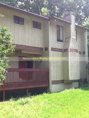 105 NW 30 St - Photo 3 of 7