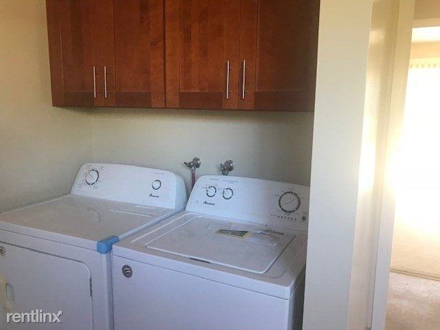 5579 Dent Ave - Photo 2 of 8