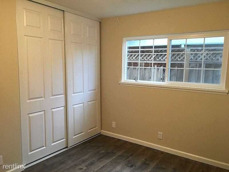 5579 Dent Ave - Photo 3 of 8