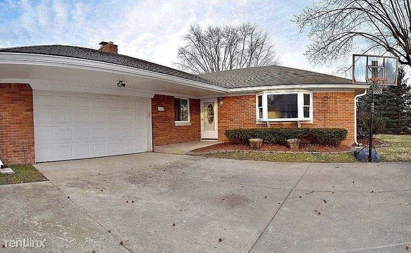 7120 Hiner Ln - Photo 2 of 3