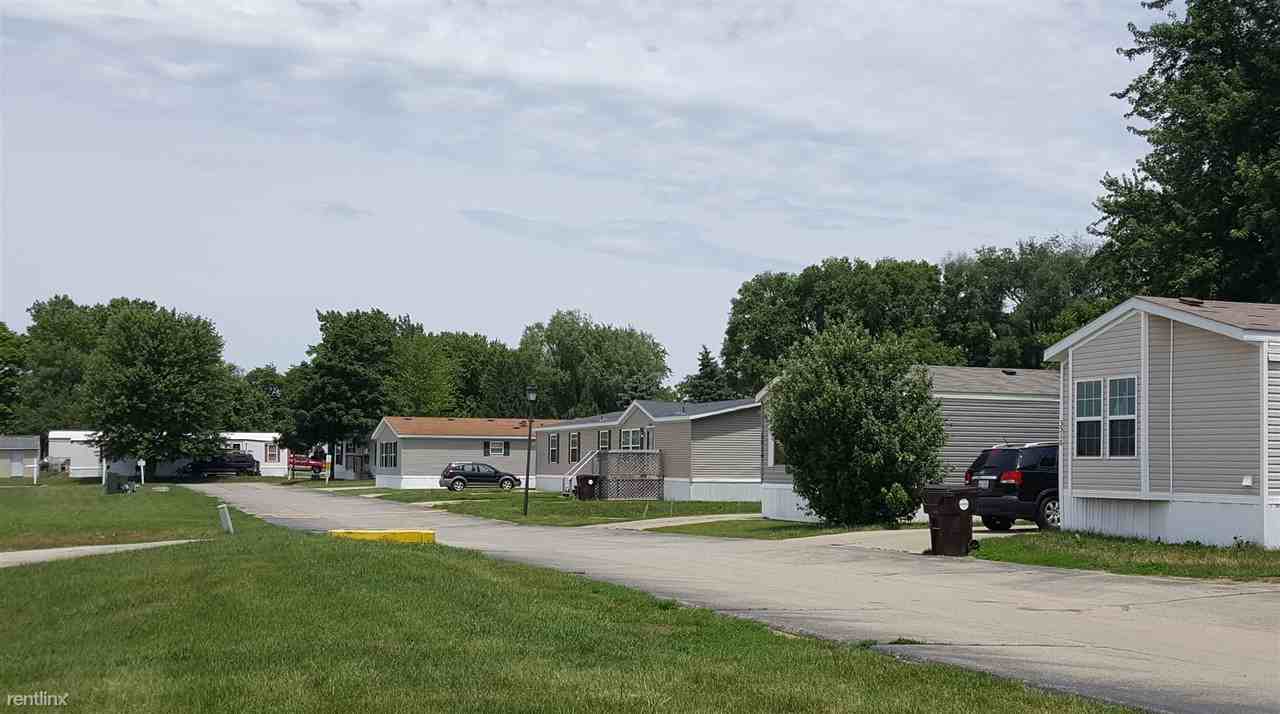 Meadows of Bloomington - Photo 2 of 21