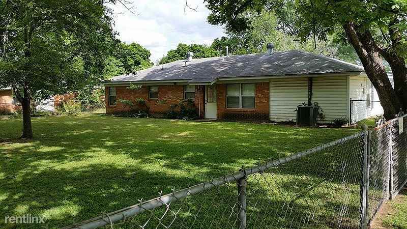 109 Bellview Dr - Photo 2 of 3