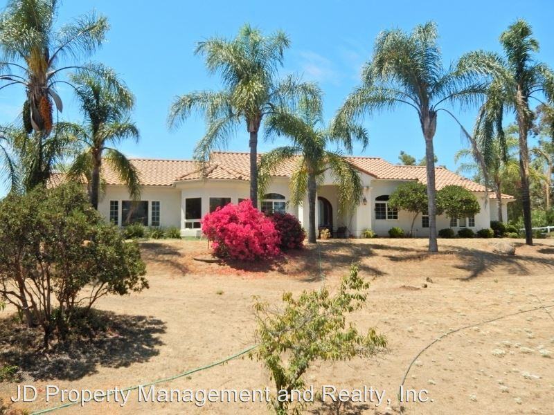 2833 Firebrand Dr - Photo 2 of 17
