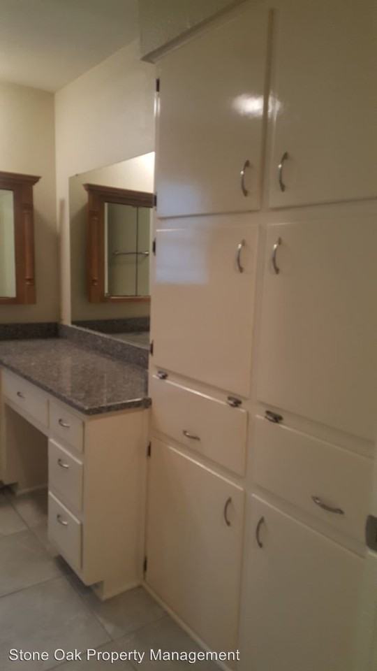 2204 Rifle Bend Dr - Photo 3 of 11