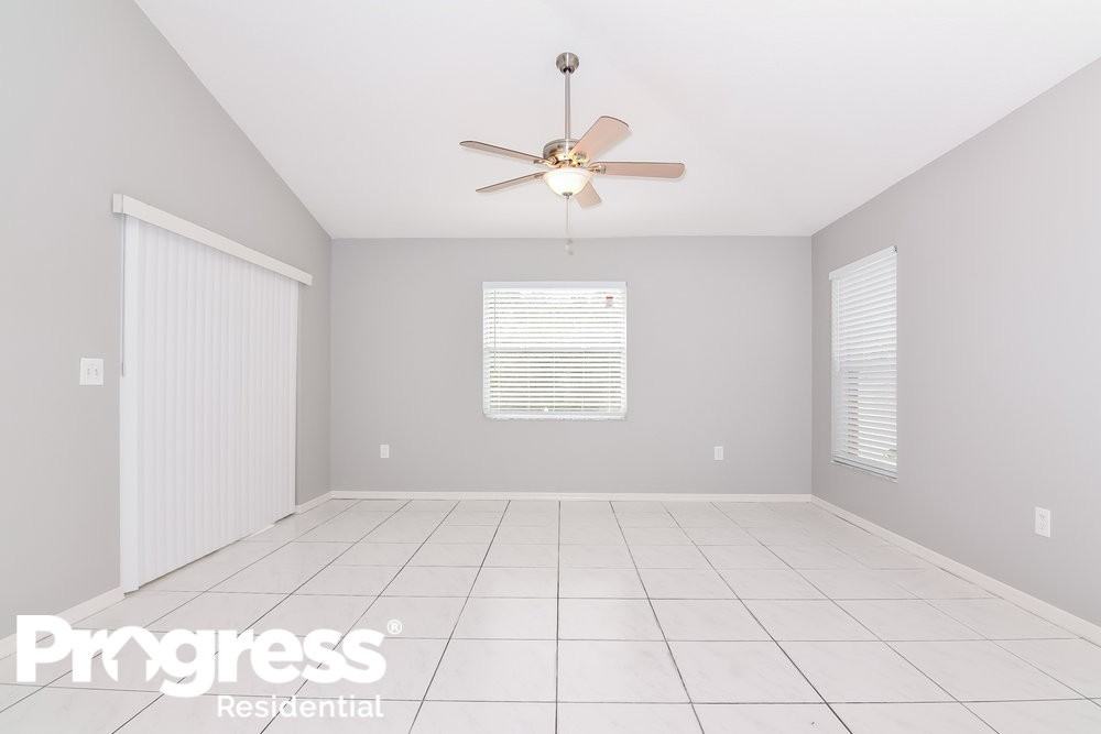 24146 Cross Ln - Photo 2 of 15