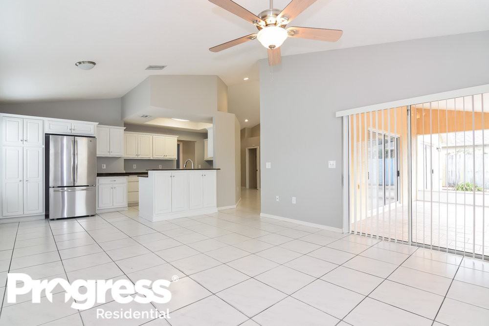 24146 Cross Ln - Photo 3 of 15