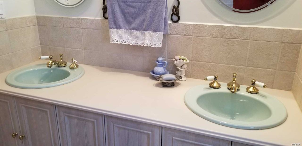 312 Warren St - Photo 3 of 15