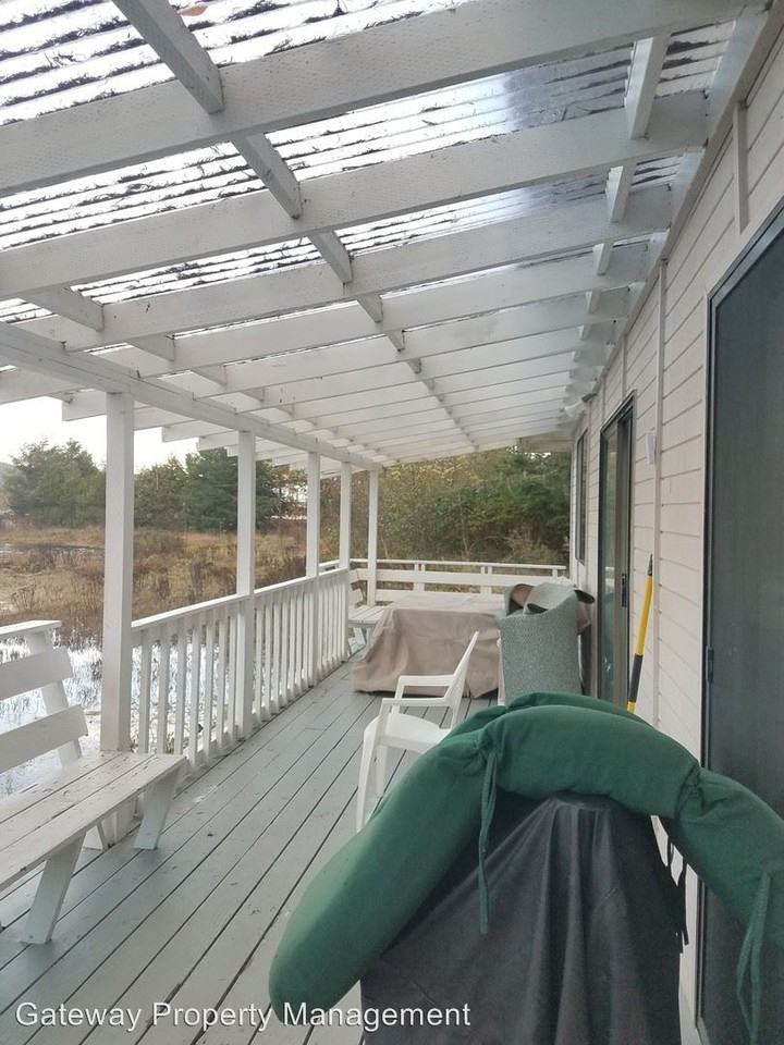 6940 WA-106 - Photo 2 of 13