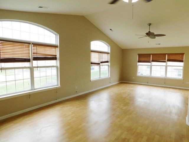 1716 Fieldstone - Photo 2 of 13