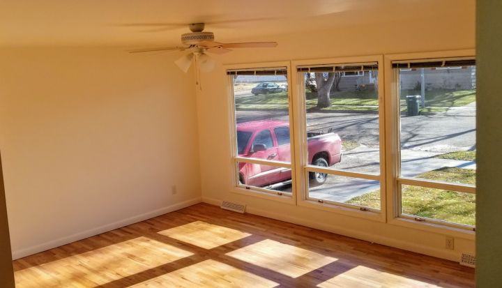 2707 Miles Ave - Photo 3 of 7