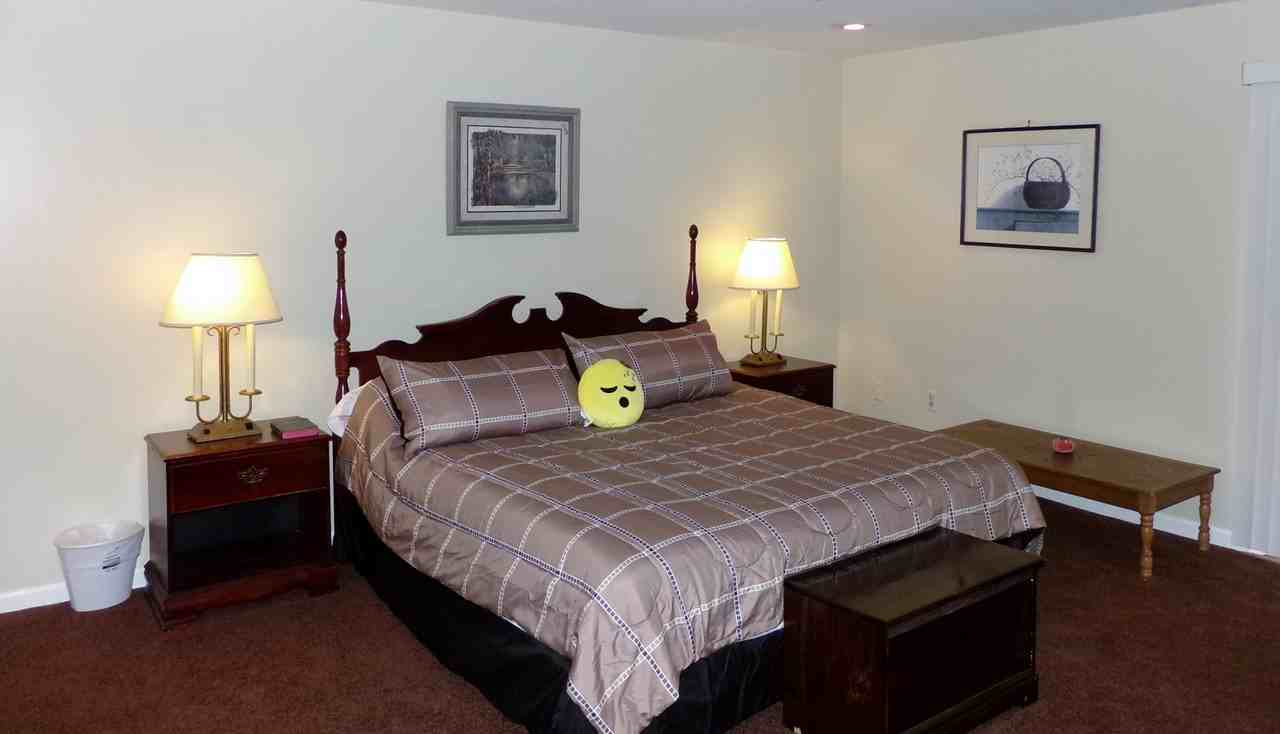 1165 Railroad Street - Photo 2 of 8