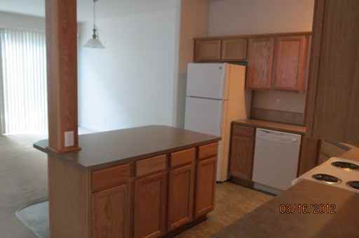 16950 NE Halsey St - Photo 3 of 12