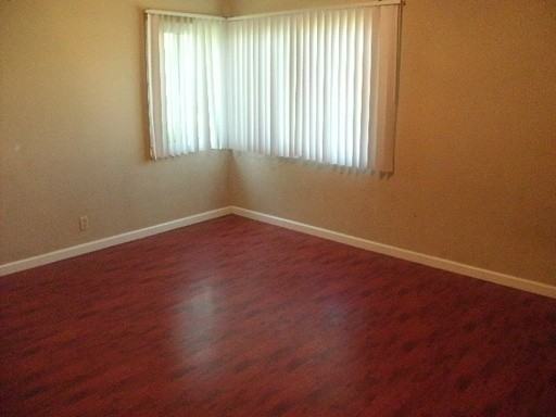 10701 Walnut St - Photo 2 of 11