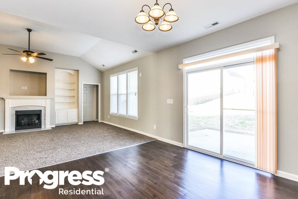 245 Haywood Ln - Photo 3 of 20