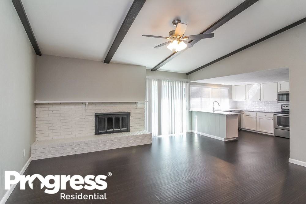 7712 Four Winds Dr - Photo 2 of 15