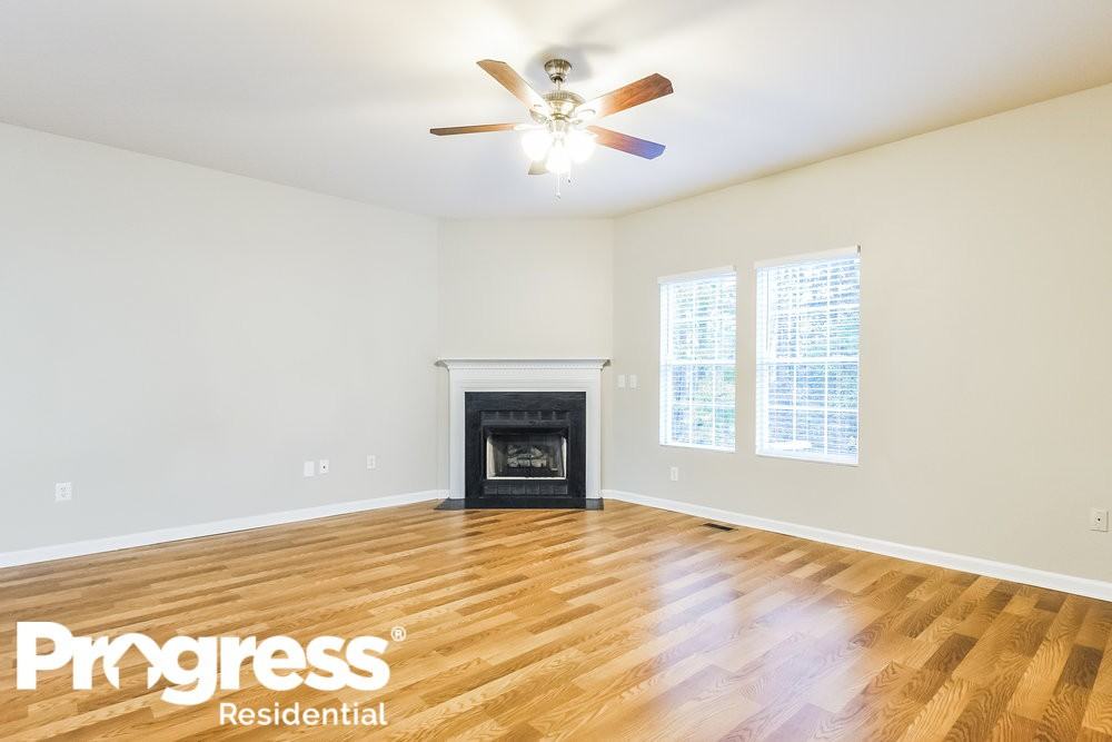 705 Marjam Ln - Photo 2 of 15