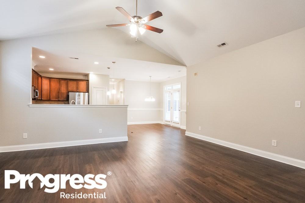 107 Denby Cir - Photo 3 of 18